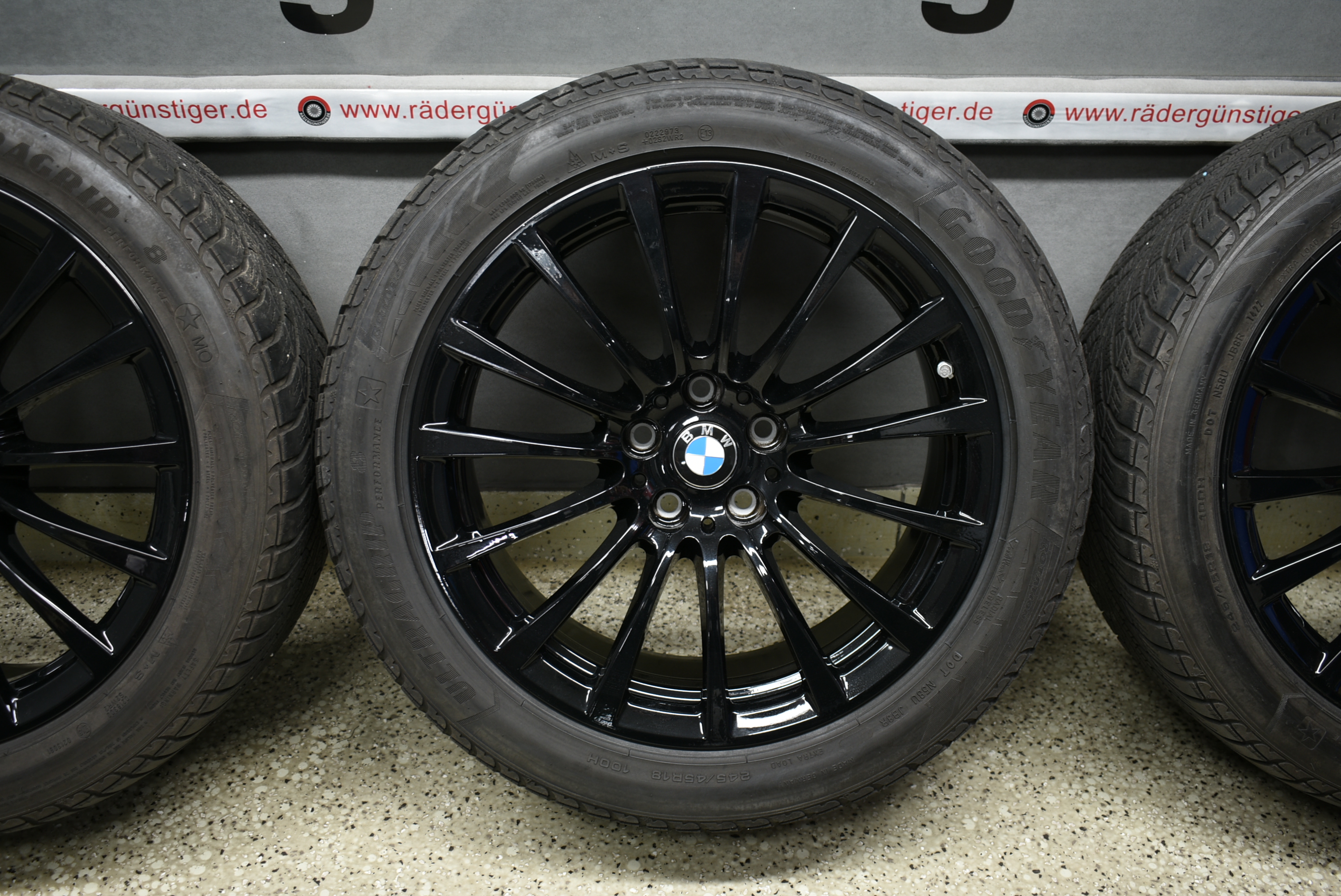 BMW 5er G30 G31 Alufelgen mit Winterreifen 245 45 R18 100H Lager Nr. 1037 – Bild 5