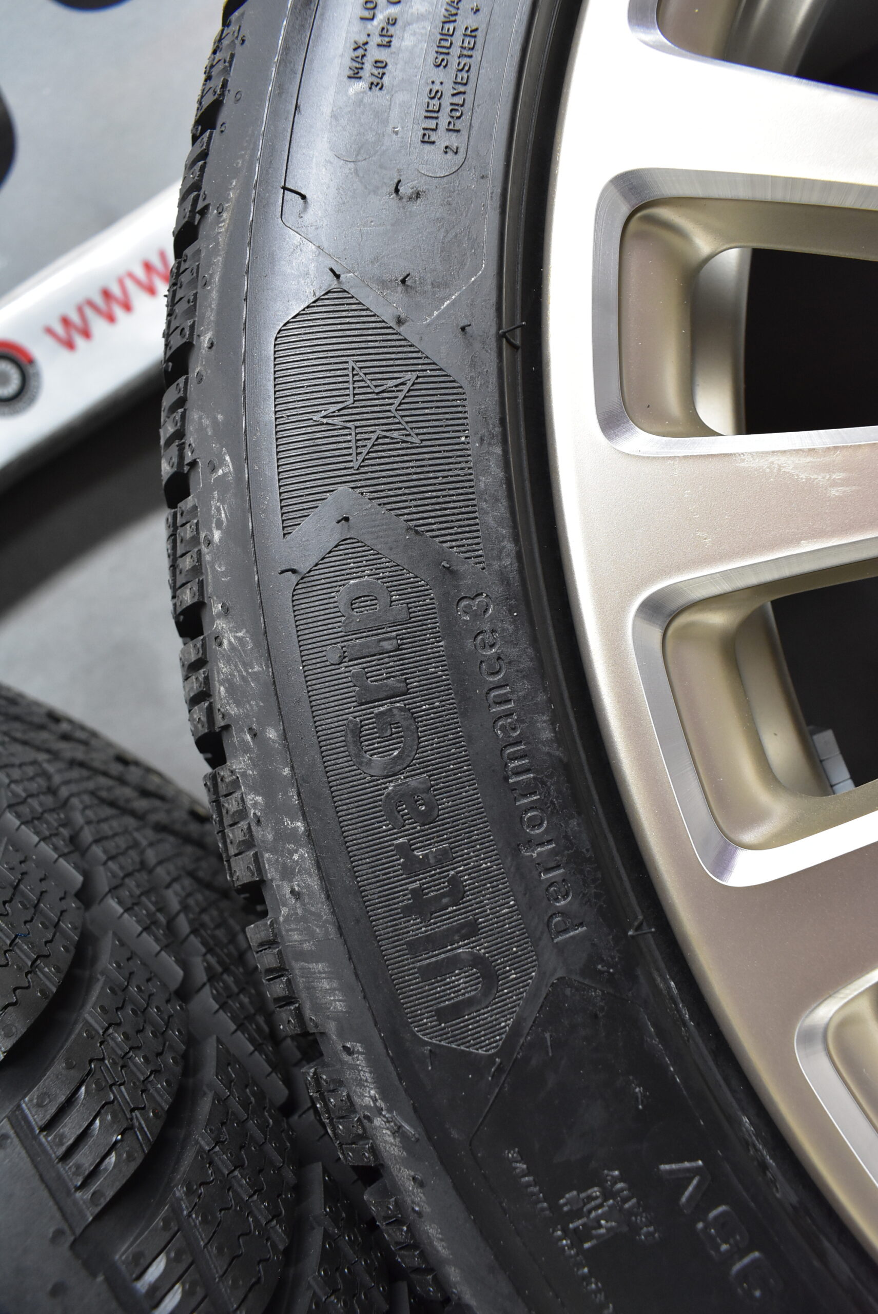 Mini Aceman J05 Alufelgen mit Winterreifen 225 45 R18 95V NEU Lager Nr. 1039 – Bild 10