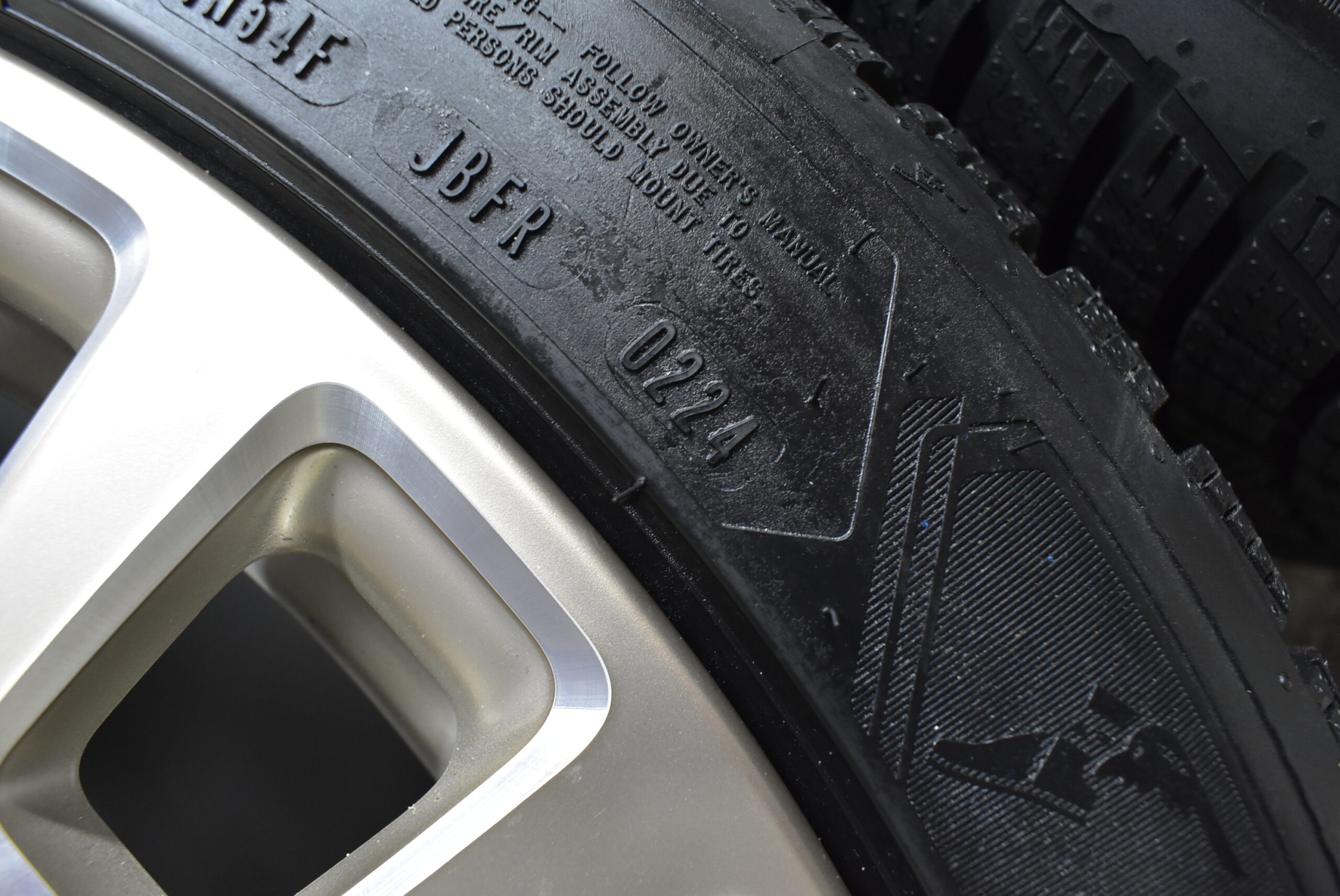 Mini Aceman J05 Alufelgen mit Winterreifen 225 45 R18 95V NEU Lager Nr. 1039 – Bild 12