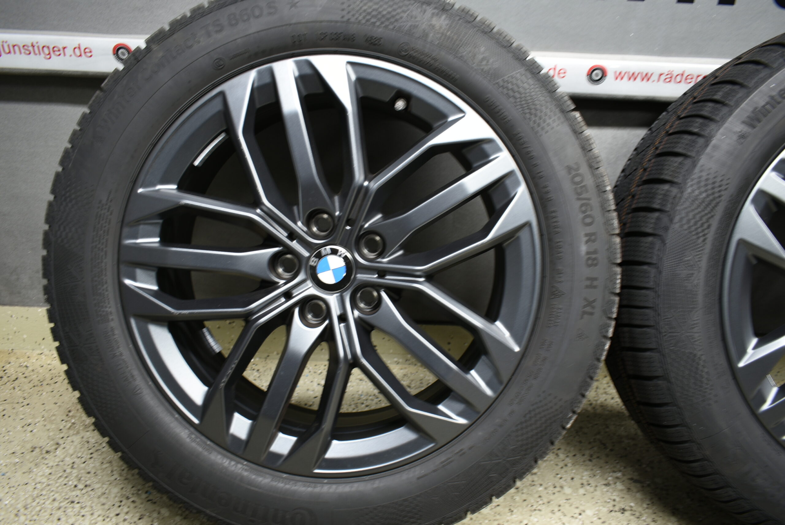BMW X1 U11 iX1 U11 X2 U10 iX2 U10 U25 Alufelgen mit Winterreifen 205 60 R18 99H Lager Nr. 1107 – Bild 4