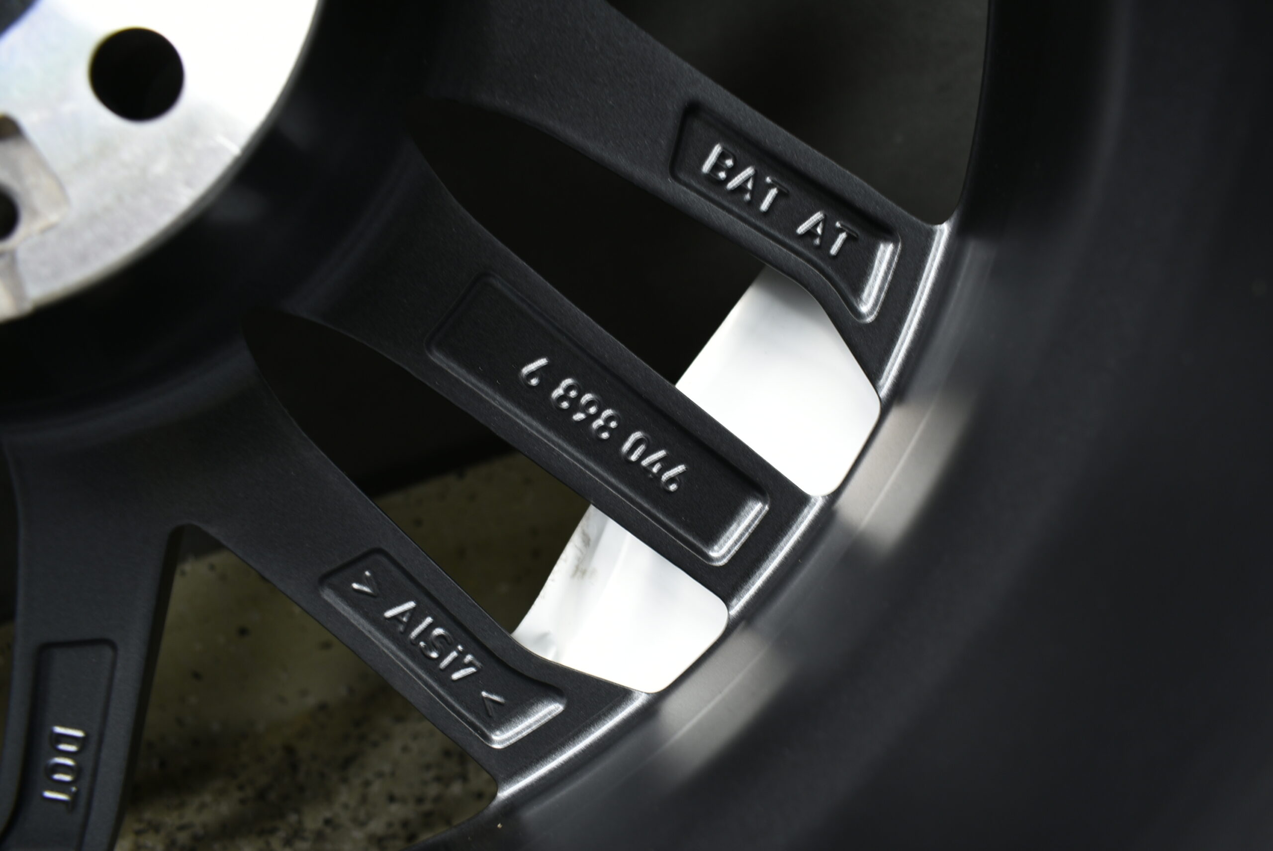 BMW X1 U11 iX1 U11 X2 U10 iX2 U10 U25 Alufelgen mit Winterreifen 205 60 R18 99H Lager Nr. 1107 – Bild 15