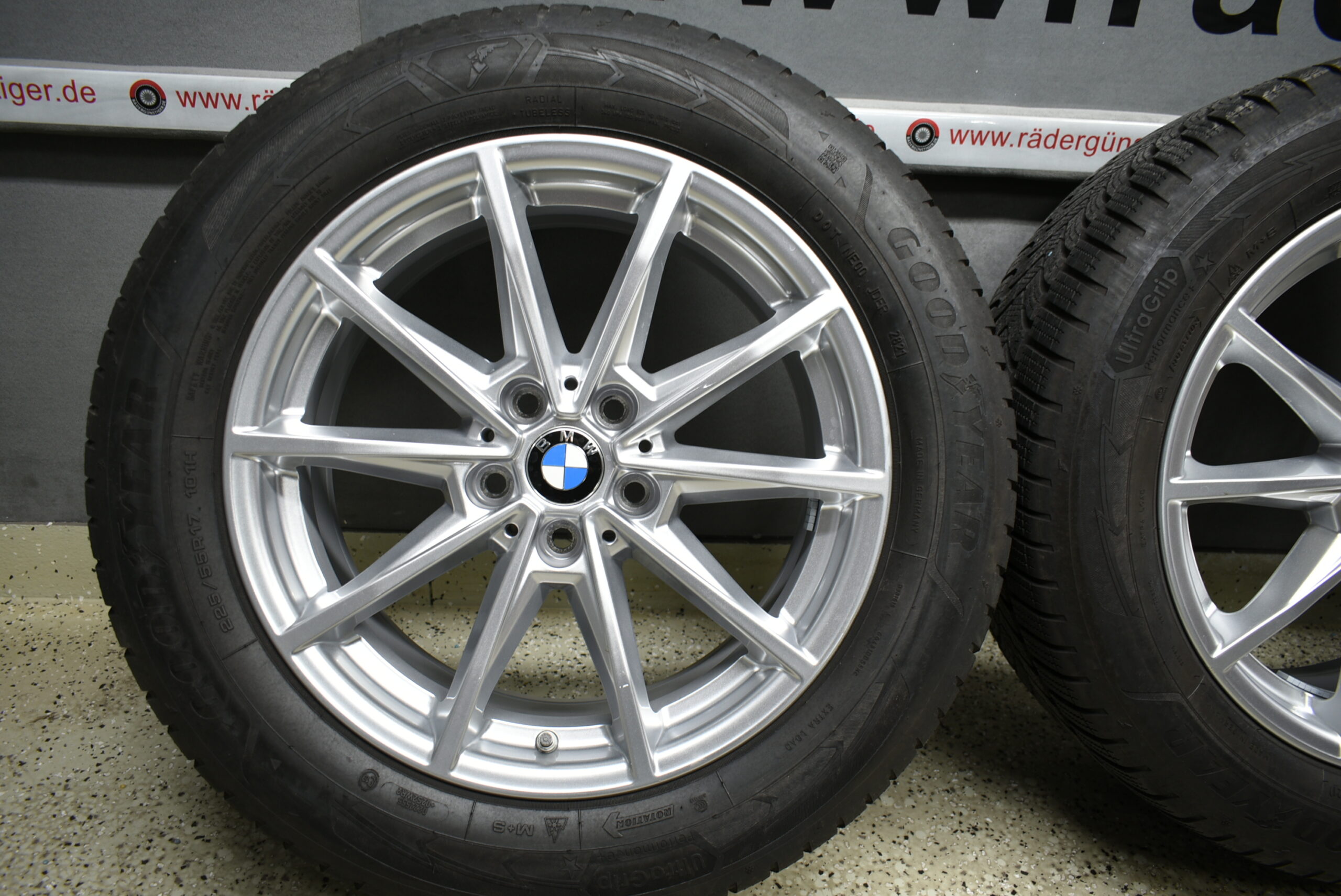 BMW 4er i4 G26 Alufelgen mit Winterreifen 225 55 R17 101H Lager Nr. 1122 – Bild 4