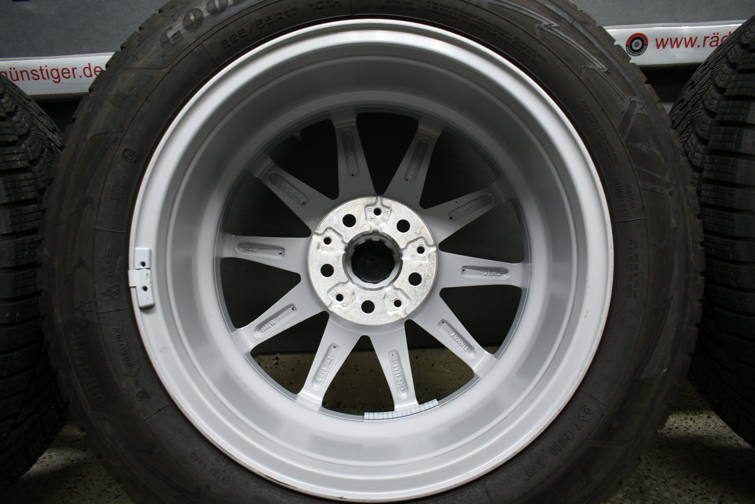 BMW 4er i4 G26 Alufelgen mit Winterreifen 225 55 R17 101H Lager Nr. 1122 – Bild 12