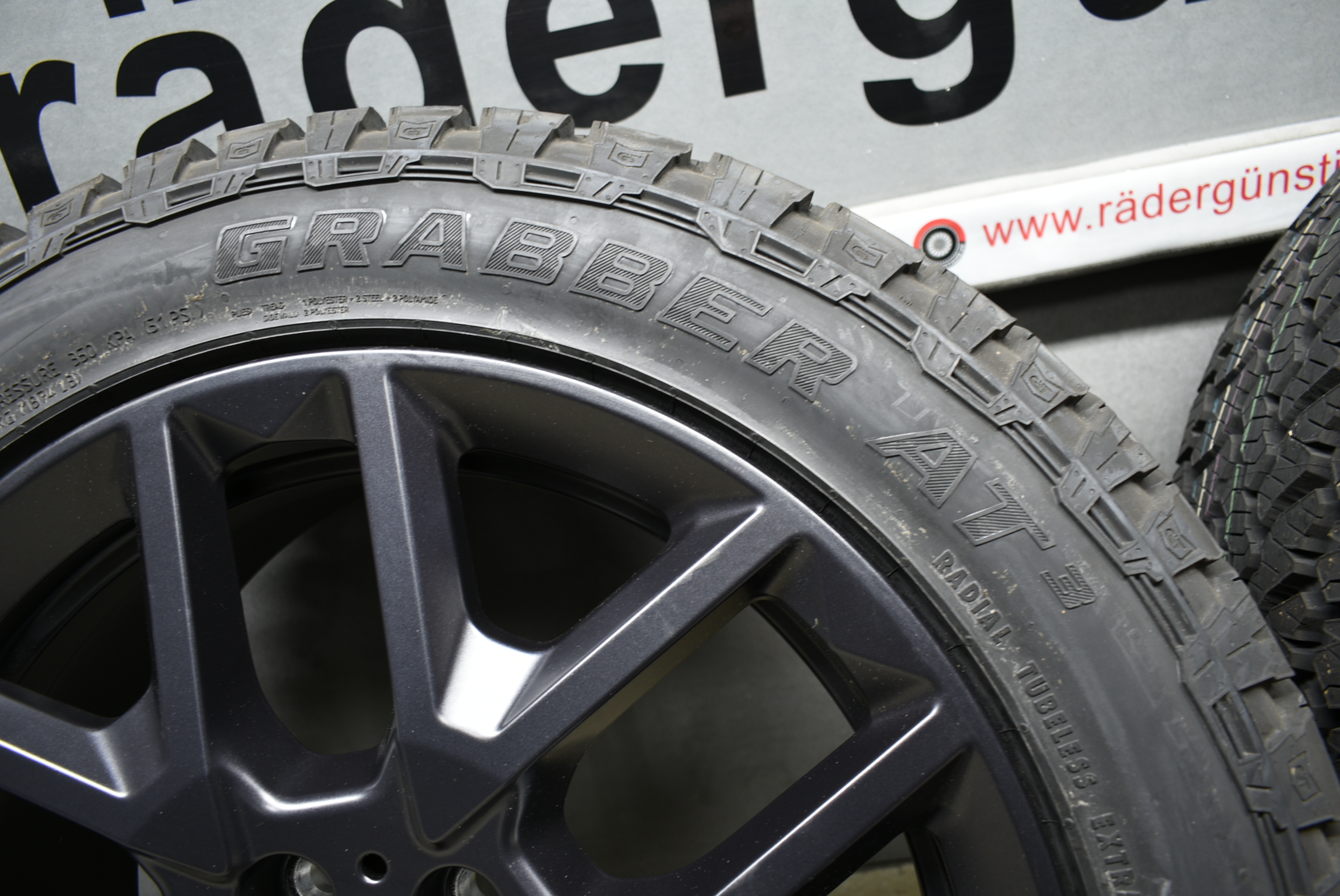 MINI U25 Countryman Alufelgen mit Offroad 225 55 R18 102V Lager Nr. 1106 – Bild 9