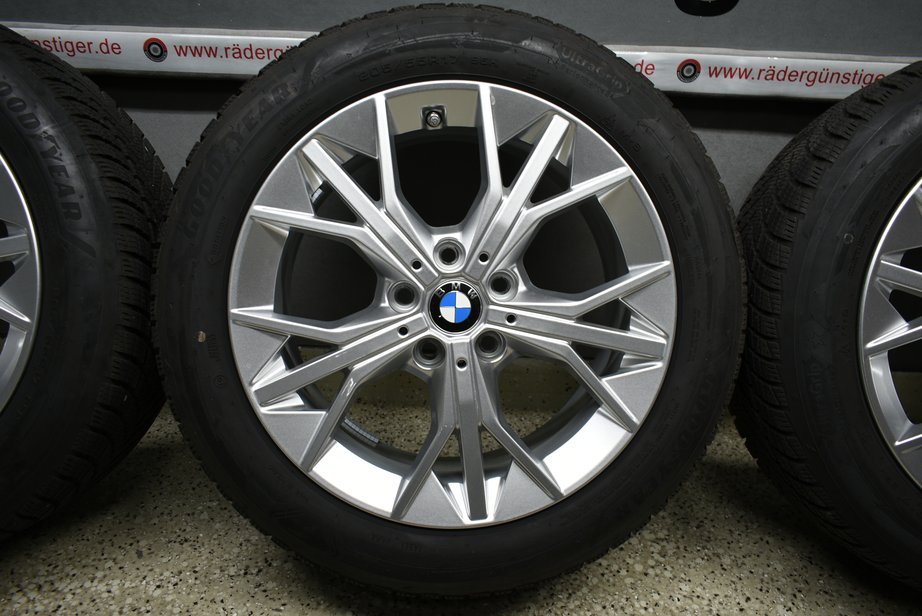 BMW 1er F70 2er F74 Gran Coupé Alufelgen mit Winterreifen 205 55 R17 95H Lager Nr. 1105 – Bild 5