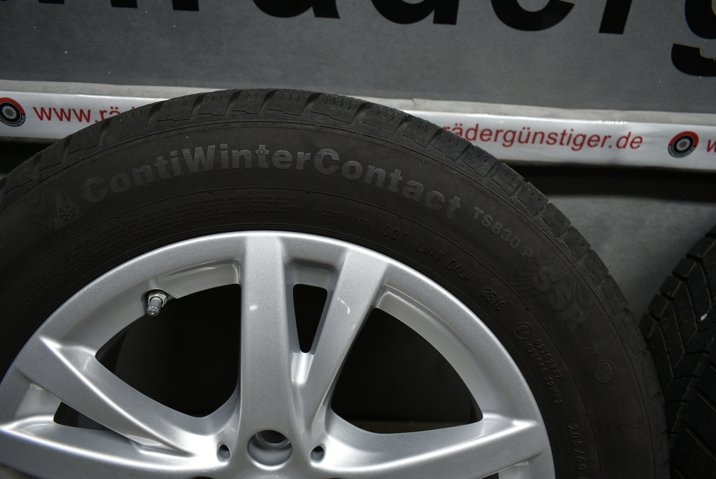 BMW 2er F45 F46 Alufelgen mit Winterreifen 205 60 R16 96 H Lager Nr. 1138 – Bild 9