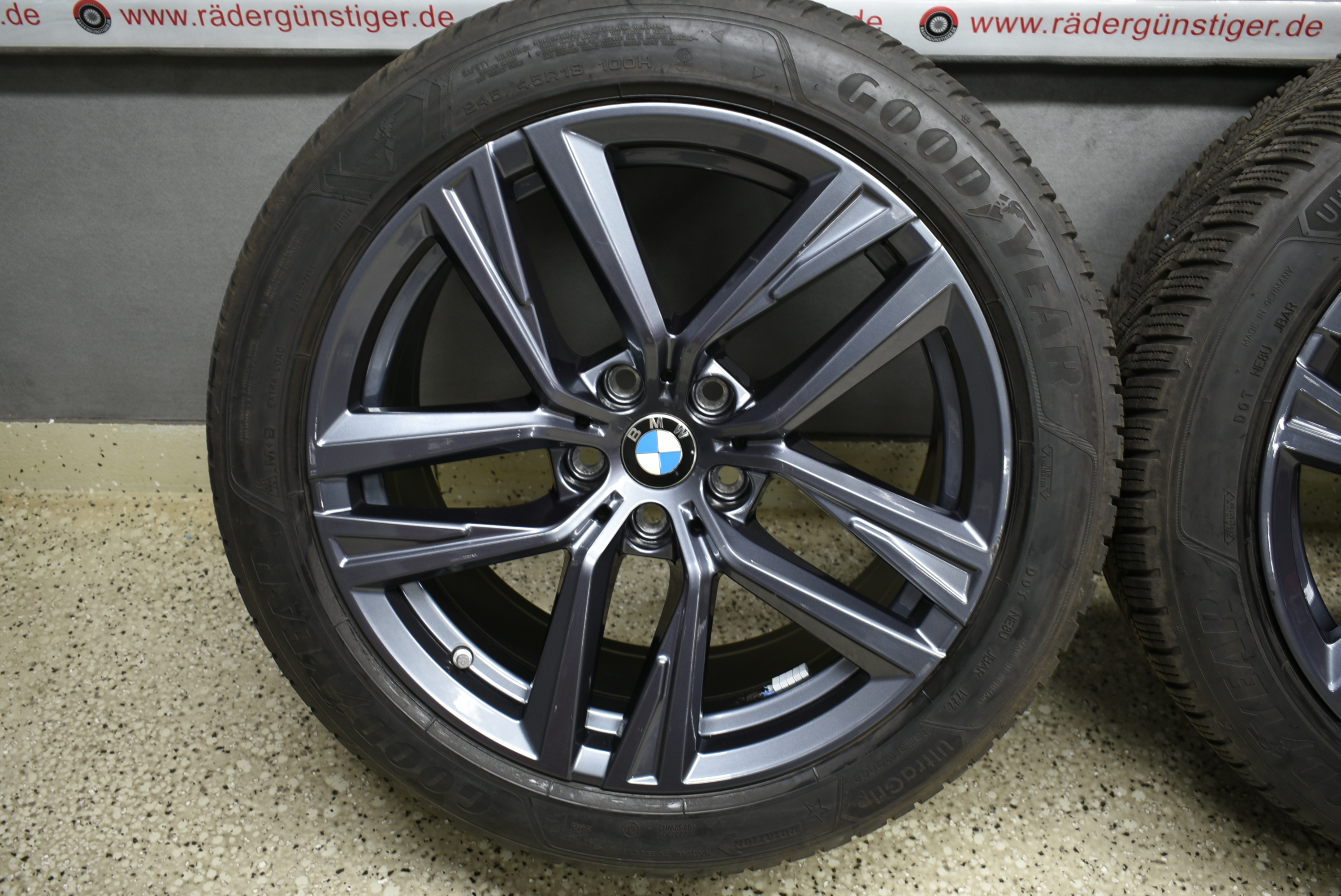 BMW 4er i4 G26 Alufelgen mit Winterreifen 245 45 R18 100H Lager Nr. 1163 – Bild 4