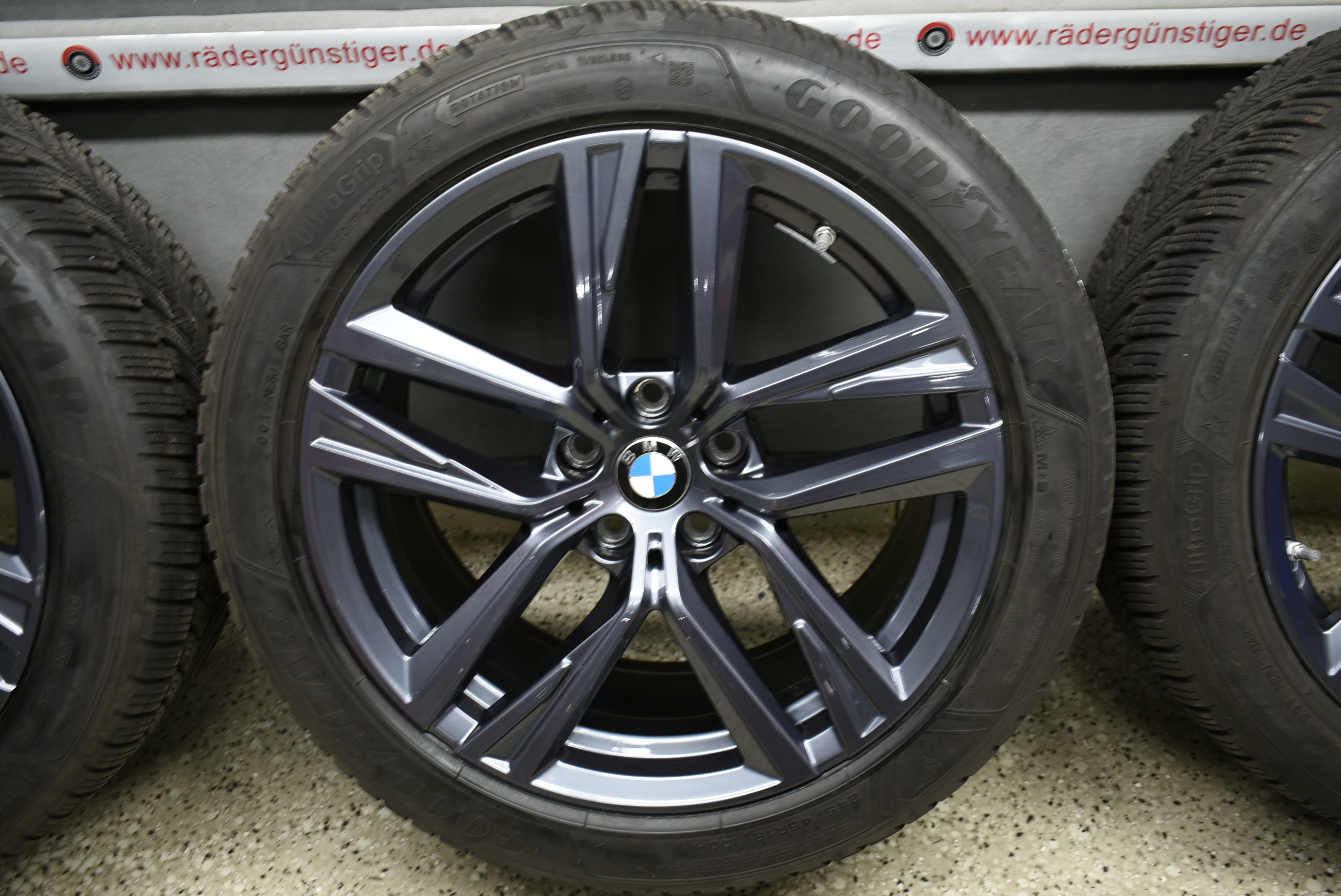 BMW 4er i4 G26 Alufelgen mit Winterreifen 245 45 R18 100H Lager Nr. 1163 – Bild 5