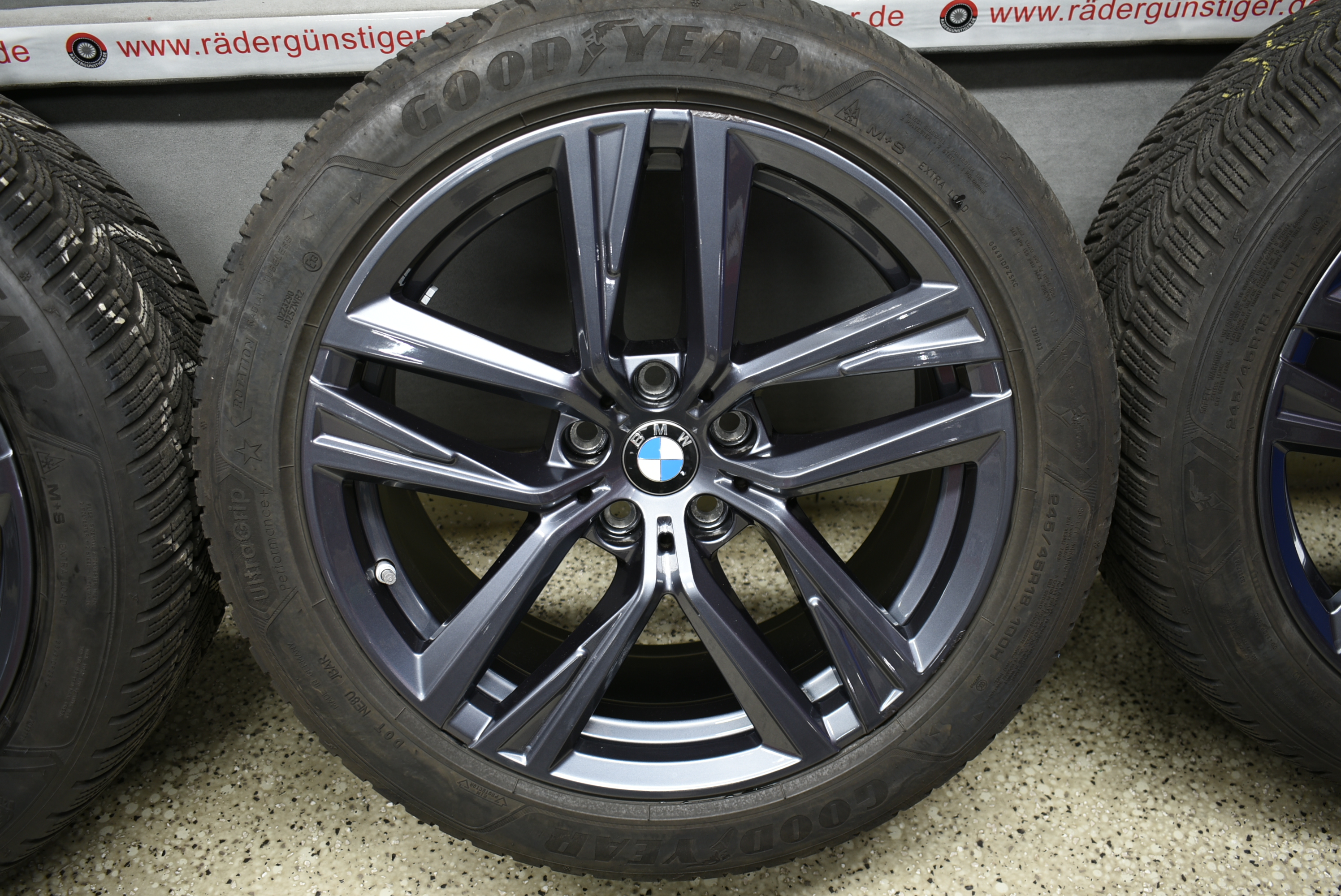 BMW 4er i4 G26 Alufelgen mit Winterreifen 245 45 R18 100H Lager Nr. 1163 – Bild 6