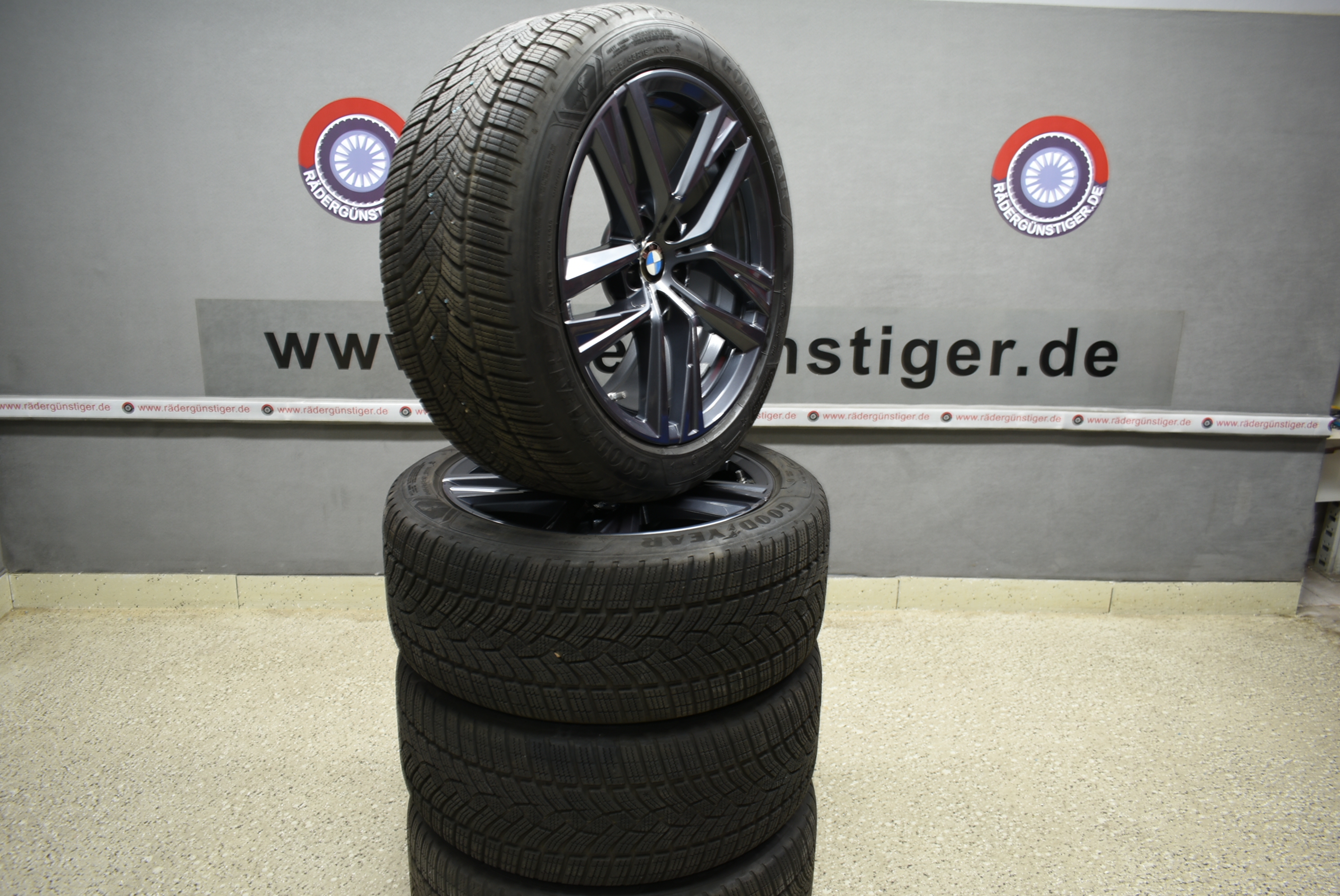 BMW 4er i4 G26 Alufelgen mit Winterreifen 245 45 R18 100H Lager Nr. 1163 – Bild 15