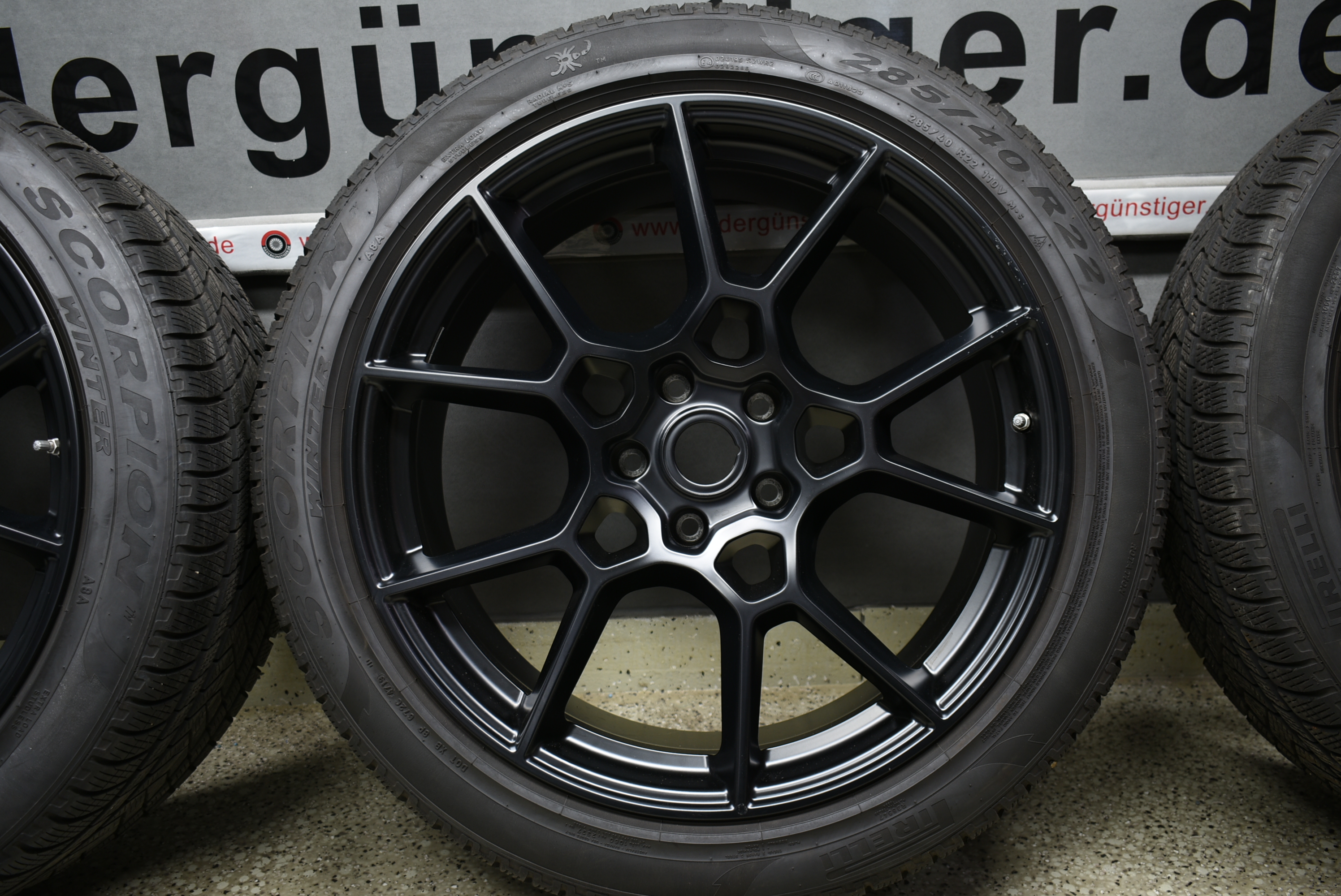 Original Aston Martin DBX AM8 22 Zoll MY83-1007 MY83-9965G Lager Nr. 1162 – Bild 6