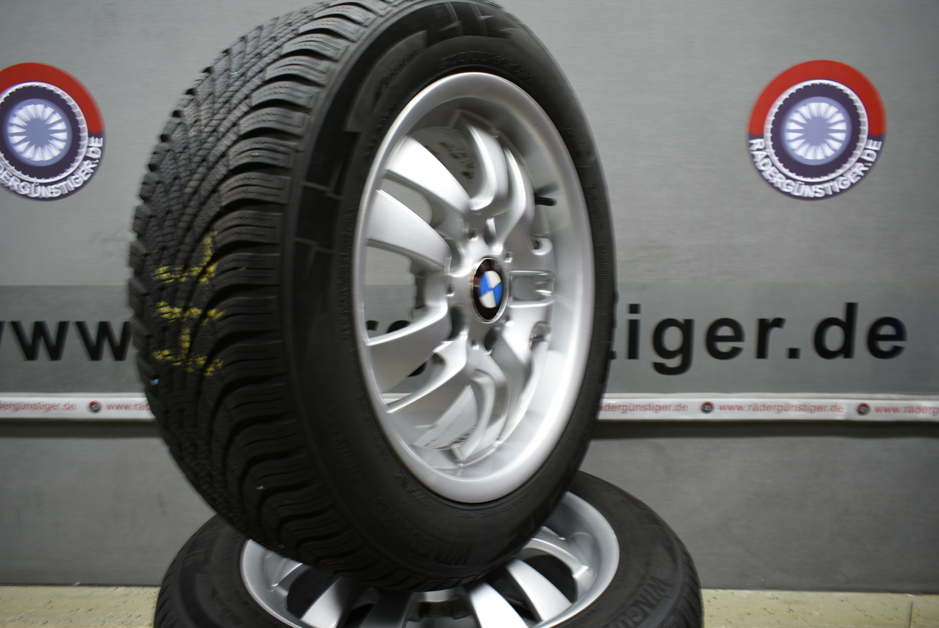 BMW 3er E90 E91 E93 Alufelgen mit Winterreifen 205 55 R16 91H Lager Nr. 1182 – Bild 14